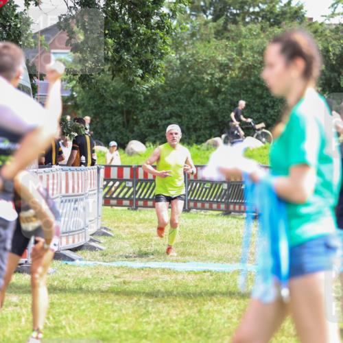 21.06.2026 - 29. Vierlanden-Triathlon Andreas Tolksdorf http://msf.ph/oto/9920939 21.06.2026 13:22:24 Ziel 293, 779, 1014 meine-sportfotos.de