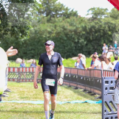 21.06.2026 - 29. Vierlanden-Triathlon Andreas Tolksdorf http://msf.ph/oto/9920958 21.06.2026 13:22:39 Ziel 756, 1017 meine-sportfotos.de