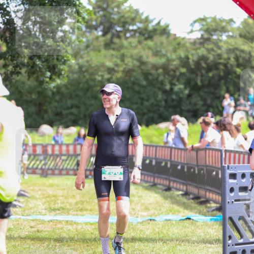 21.06.2026 - 29. Vierlanden-Triathlon Andreas Tolksdorf http://msf.ph/oto/9920961 21.06.2026 13:22:39 Ziel 756, 1017 meine-sportfotos.de