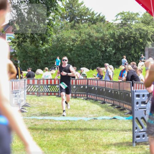 21.06.2026 - 29. Vierlanden-Triathlon Andreas Tolksdorf http://msf.ph/oto/9920979 21.06.2026 13:22:58 Ziel 630, 675, 729, 731 meine-sportfotos.de