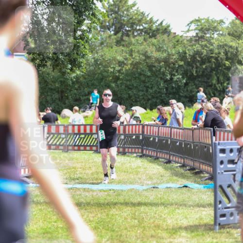 21.06.2026 - 29. Vierlanden-Triathlon Andreas Tolksdorf http://msf.ph/oto/9920982 21.06.2026 13:22:58 Ziel 630, 675, 729, 731 meine-sportfotos.de