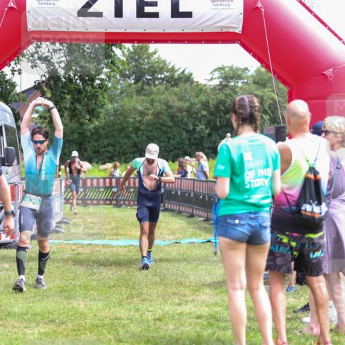 21.06.2026 - 29. Vierlanden-Triathlon Andreas Tolksdorf http://msf.ph/oto/9921003 21.06.2026 13:23:09 Ziel 39, 630, 729 meine-sportfotos.de