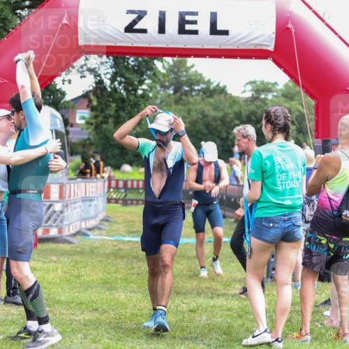 21.06.2026 - 29. Vierlanden-Triathlon Andreas Tolksdorf http://msf.ph/oto/9921014 21.06.2026 13:23:16 Ziel 39, 109 meine-sportfotos.de