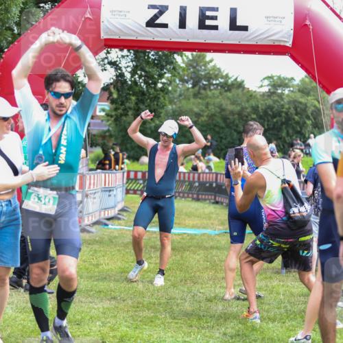 21.06.2026 - 29. Vierlanden-Triathlon Andreas Tolksdorf http://msf.ph/oto/9921020 21.06.2026 13:23:19 Ziel 109 meine-sportfotos.de