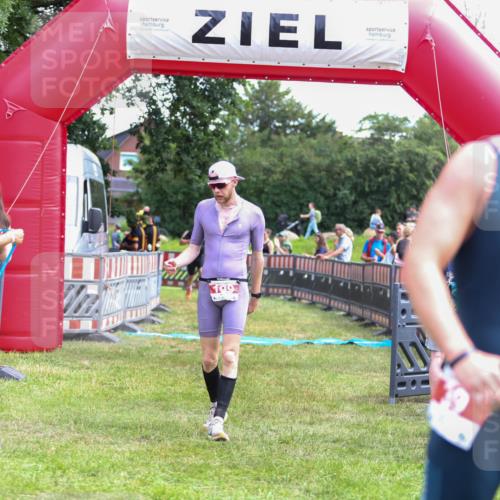 21.06.2026 - 29. Vierlanden-Triathlon Andreas Tolksdorf http://msf.ph/oto/9921027 21.06.2026 13:23:30 Ziel 109, 780 meine-sportfotos.de