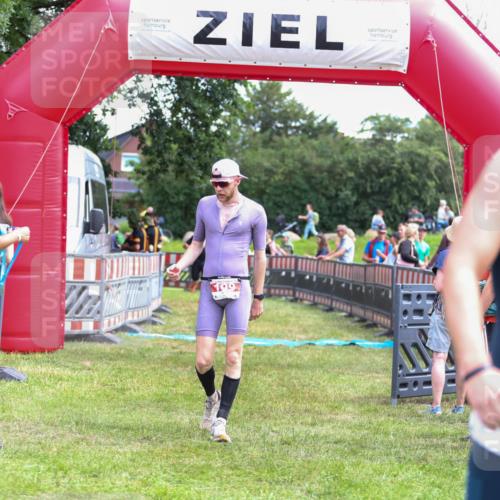 21.06.2026 - 29. Vierlanden-Triathlon Andreas Tolksdorf http://msf.ph/oto/9921028 21.06.2026 13:23:30 Ziel 109, 780 meine-sportfotos.de
