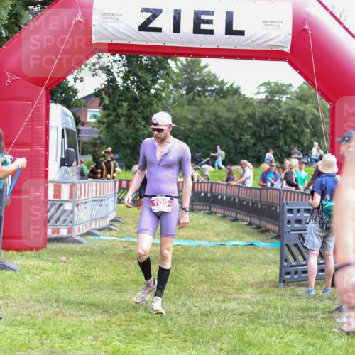 21.06.2026 - 29. Vierlanden-Triathlon Andreas Tolksdorf http://msf.ph/oto/9921029 21.06.2026 13:23:30 Ziel 109, 780 meine-sportfotos.de