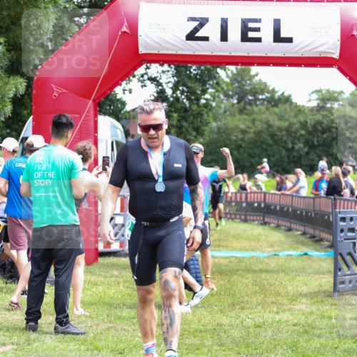 21.06.2026 - 29. Vierlanden-Triathlon Andreas Tolksdorf http://msf.ph/oto/9921034 21.06.2026 13:23:43 Ziel 896 meine-sportfotos.de
