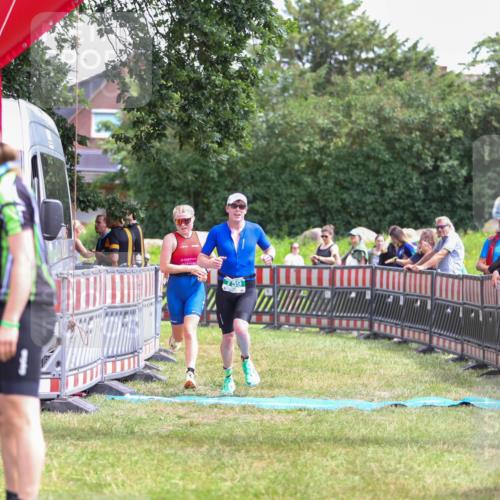 21.06.2026 - 29. Vierlanden-Triathlon Andreas Tolksdorf http://msf.ph/oto/9921036 21.06.2026 13:24:05 Ziel 633, 759, 1000 meine-sportfotos.de