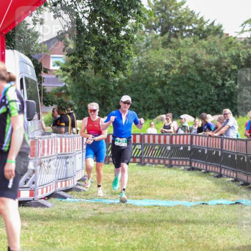 21.06.2026 - 29. Vierlanden-Triathlon Andreas Tolksdorf http://msf.ph/oto/9921038 21.06.2026 13:24:05 Ziel 633, 759, 1000 meine-sportfotos.de