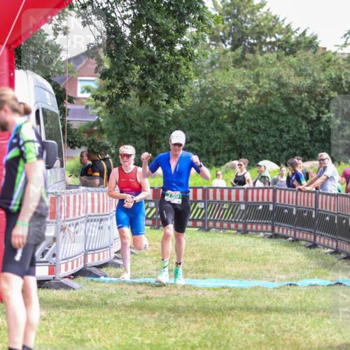 21.06.2026 - 29. Vierlanden-Triathlon Andreas Tolksdorf http://msf.ph/oto/9921042 21.06.2026 13:24:05 Ziel 633, 759, 1000 meine-sportfotos.de