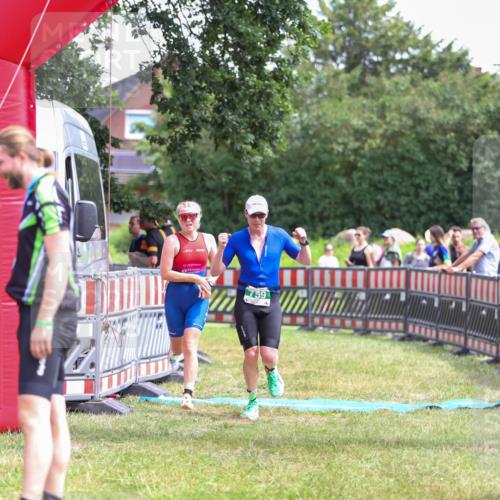 21.06.2026 - 29. Vierlanden-Triathlon Andreas Tolksdorf http://msf.ph/oto/9921046 21.06.2026 13:24:05 Ziel 633, 759, 1000 meine-sportfotos.de