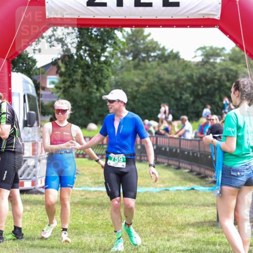 21.06.2026 - 29. Vierlanden-Triathlon Andreas Tolksdorf http://msf.ph/oto/9921059 21.06.2026 13:24:09 Ziel 633, 759, 777, 983, 1000 meine-sportfotos.de