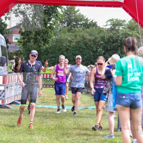 21.06.2026 - 29. Vierlanden-Triathlon Andreas Tolksdorf http://msf.ph/oto/9921103 21.06.2026 13:24:21 Ziel 288, 628, 633, 680, 777, 983, 985 meine-sportfotos.de