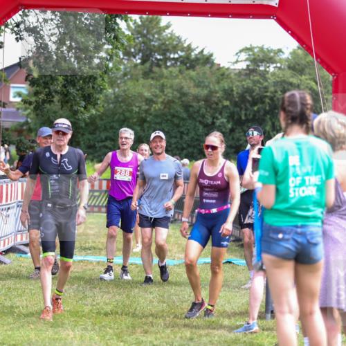 21.06.2026 - 29. Vierlanden-Triathlon Andreas Tolksdorf http://msf.ph/oto/9921105 21.06.2026 13:24:22 Ziel 288, 628, 680, 777, 983, 985 meine-sportfotos.de