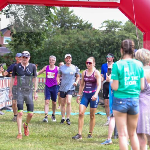21.06.2026 - 29. Vierlanden-Triathlon Andreas Tolksdorf http://msf.ph/oto/9921107 21.06.2026 13:24:22 Ziel 288, 628, 680, 777, 983, 985 meine-sportfotos.de