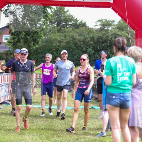 21.06.2026 - 29. Vierlanden-Triathlon Andreas Tolksdorf http://msf.ph/oto/9921108 21.06.2026 13:24:22 Ziel 288, 628, 680, 777, 983, 985 meine-sportfotos.de