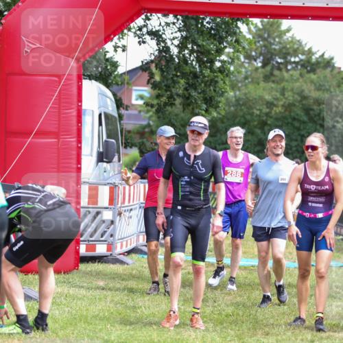 21.06.2026 - 29. Vierlanden-Triathlon Andreas Tolksdorf http://msf.ph/oto/9921111 21.06.2026 13:24:23 Ziel 288, 628, 643, 652, 680, 777, 985 meine-sportfotos.de