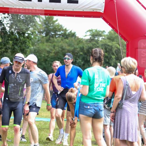 21.06.2026 - 29. Vierlanden-Triathlon Andreas Tolksdorf http://msf.ph/oto/9921121 21.06.2026 13:24:25 Ziel 288, 628, 643, 652, 680, 985 meine-sportfotos.de