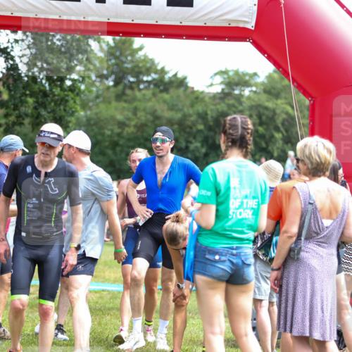 21.06.2026 - 29. Vierlanden-Triathlon Andreas Tolksdorf http://msf.ph/oto/9921123 21.06.2026 13:24:25 Ziel 288, 628, 643, 652, 680, 985 meine-sportfotos.de