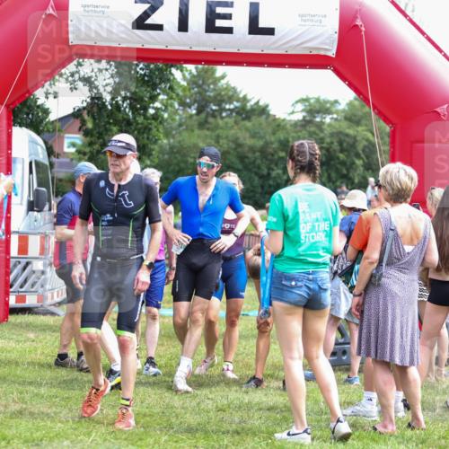 21.06.2026 - 29. Vierlanden-Triathlon Andreas Tolksdorf http://msf.ph/oto/9921126 21.06.2026 13:24:26 Ziel 288, 628, 643, 652, 680, 985 meine-sportfotos.de