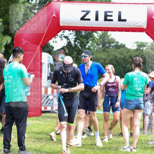 21.06.2026 - 29. Vierlanden-Triathlon Andreas Tolksdorf http://msf.ph/oto/9921134 21.06.2026 13:24:28 Ziel 628, 643, 652, 985 meine-sportfotos.de