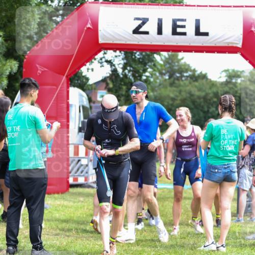 21.06.2026 - 29. Vierlanden-Triathlon Andreas Tolksdorf http://msf.ph/oto/9921136 21.06.2026 13:24:28 Ziel 628, 643, 652, 985 meine-sportfotos.de