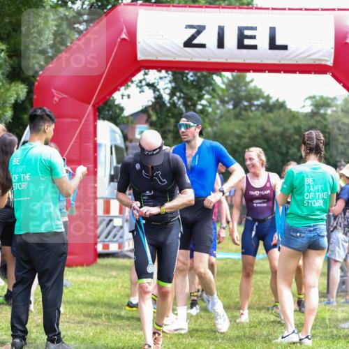 21.06.2026 - 29. Vierlanden-Triathlon Andreas Tolksdorf http://msf.ph/oto/9921137 21.06.2026 13:24:28 Ziel 628, 643, 652, 985 meine-sportfotos.de