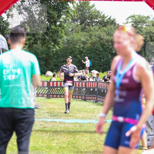 21.06.2026 - 29. Vierlanden-Triathlon Andreas Tolksdorf http://msf.ph/oto/9921161 21.06.2026 13:25:44 Ziel 44 meine-sportfotos.de