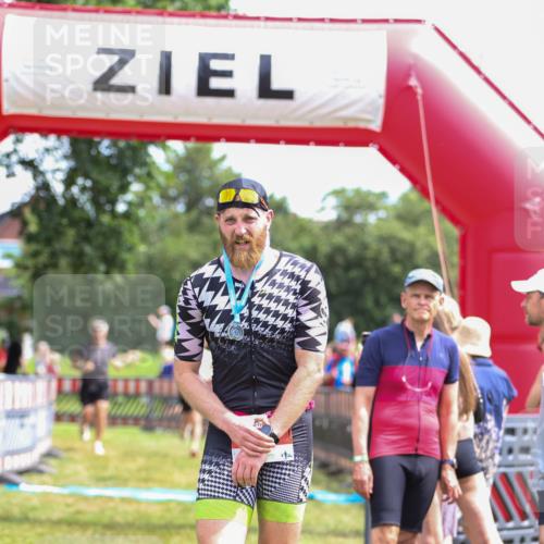 21.06.2026 - 29. Vierlanden-Triathlon Andreas Tolksdorf http://msf.ph/oto/9921173 21.06.2026 13:26:00 Ziel 287, 656 meine-sportfotos.de