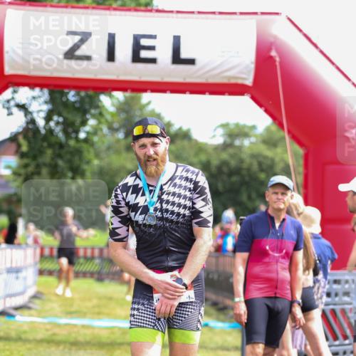 21.06.2026 - 29. Vierlanden-Triathlon Andreas Tolksdorf http://msf.ph/oto/9921175 21.06.2026 13:26:00 Ziel 287, 656 meine-sportfotos.de