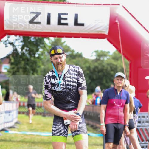 21.06.2026 - 29. Vierlanden-Triathlon Andreas Tolksdorf http://msf.ph/oto/9921178 21.06.2026 13:26:00 Ziel 287, 656 meine-sportfotos.de