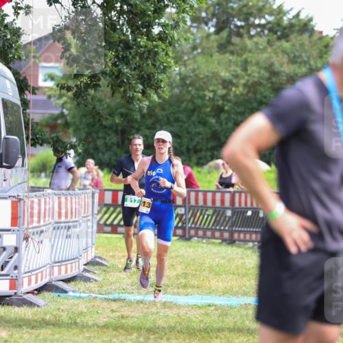 21.06.2026 - 29. Vierlanden-Triathlon Andreas Tolksdorf http://msf.ph/oto/9921203 21.06.2026 13:26:36 Ziel 817, 1013 meine-sportfotos.de