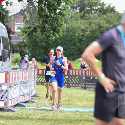 21.06.2026 - 29. Vierlanden-Triathlon Andreas Tolksdorf http://msf.ph/oto/9921204 21.06.2026 13:26:36 Ziel 817, 1013 meine-sportfotos.de