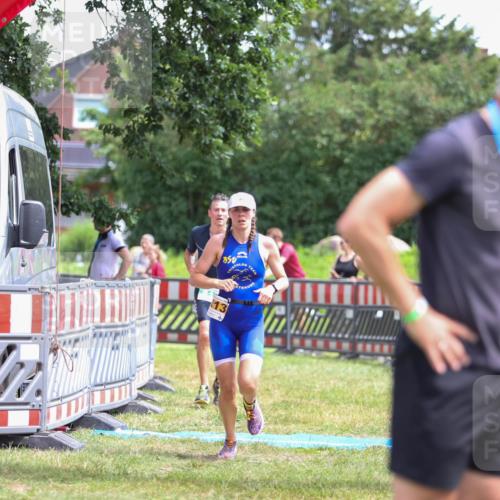 21.06.2026 - 29. Vierlanden-Triathlon Andreas Tolksdorf http://msf.ph/oto/9921210 21.06.2026 13:26:37 Ziel 817, 1013 meine-sportfotos.de