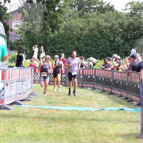 21.06.2026 - 29. Vierlanden-Triathlon Andreas Tolksdorf http://msf.ph/oto/9921226 21.06.2026 13:27:41 Ziel 727, 990, 995, 1015 meine-sportfotos.de