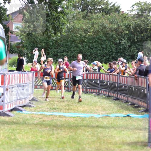 21.06.2026 - 29. Vierlanden-Triathlon Andreas Tolksdorf http://msf.ph/oto/9921227 21.06.2026 13:27:41 Ziel 727, 990, 995, 1015 meine-sportfotos.de