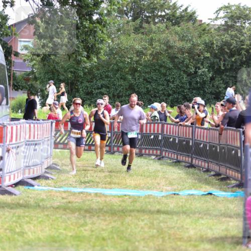 21.06.2026 - 29. Vierlanden-Triathlon Andreas Tolksdorf http://msf.ph/oto/9921230 21.06.2026 13:27:41 Ziel 727, 990, 995, 1015 meine-sportfotos.de