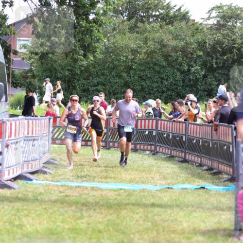 21.06.2026 - 29. Vierlanden-Triathlon Andreas Tolksdorf http://msf.ph/oto/9921231 21.06.2026 13:27:41 Ziel 727, 990, 995, 1015 meine-sportfotos.de