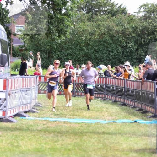 21.06.2026 - 29. Vierlanden-Triathlon Andreas Tolksdorf http://msf.ph/oto/9921234 21.06.2026 13:27:41 Ziel 727, 990, 995, 1015 meine-sportfotos.de