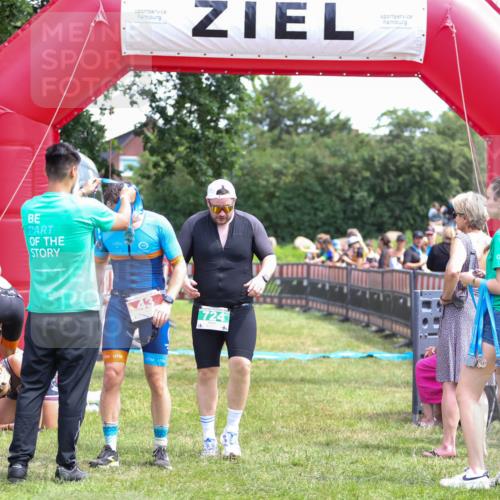21.06.2026 - 29. Vierlanden-Triathlon Andreas Tolksdorf http://msf.ph/oto/9921262 21.06.2026 13:28:08 Ziel 724, 1020 meine-sportfotos.de