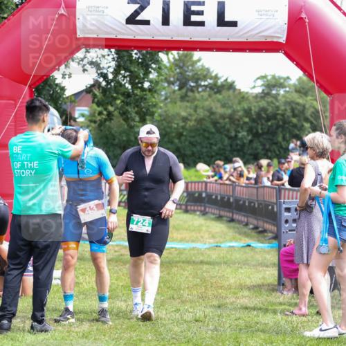 21.06.2026 - 29. Vierlanden-Triathlon Andreas Tolksdorf http://msf.ph/oto/9921265 21.06.2026 13:28:08 Ziel 724, 1020 meine-sportfotos.de