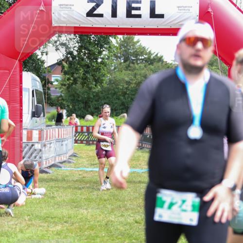 21.06.2026 - 29. Vierlanden-Triathlon Andreas Tolksdorf http://msf.ph/oto/9921273 21.06.2026 13:28:16 Ziel 835, 1020 meine-sportfotos.de