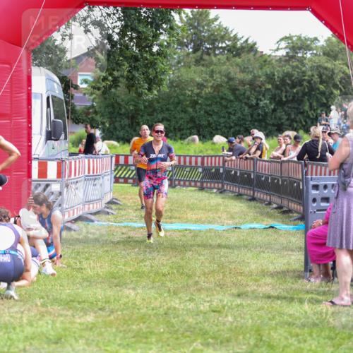 21.06.2026 - 29. Vierlanden-Triathlon Andreas Tolksdorf http://msf.ph/oto/9921290 21.06.2026 13:28:28 Ziel 38, 684, 835, 1009 meine-sportfotos.de