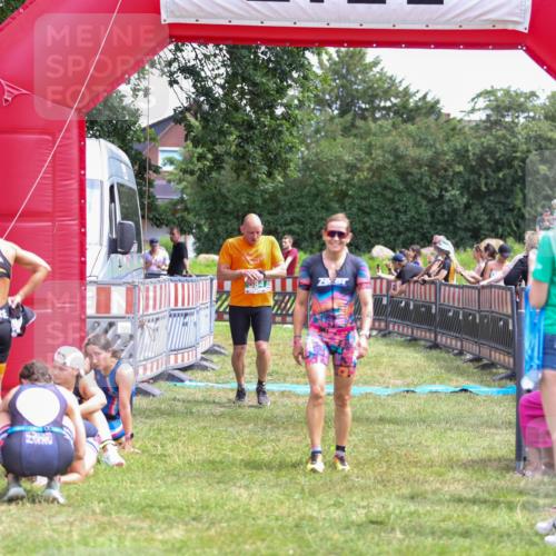 21.06.2026 - 29. Vierlanden-Triathlon Andreas Tolksdorf http://msf.ph/oto/9921305 21.06.2026 13:28:30 Ziel 38, 684, 835, 1009 meine-sportfotos.de