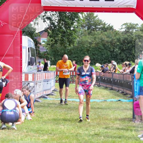 21.06.2026 - 29. Vierlanden-Triathlon Andreas Tolksdorf http://msf.ph/oto/9921306 21.06.2026 13:28:30 Ziel 38, 684, 835, 1009 meine-sportfotos.de