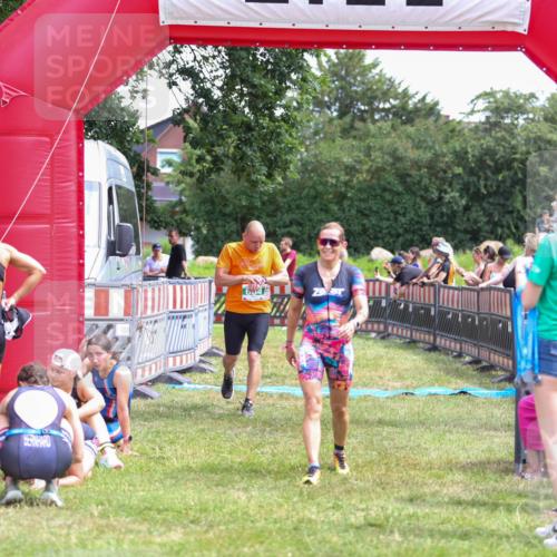 21.06.2026 - 29. Vierlanden-Triathlon Andreas Tolksdorf http://msf.ph/oto/9921308 21.06.2026 13:28:30 Ziel 38, 684, 835, 1009 meine-sportfotos.de