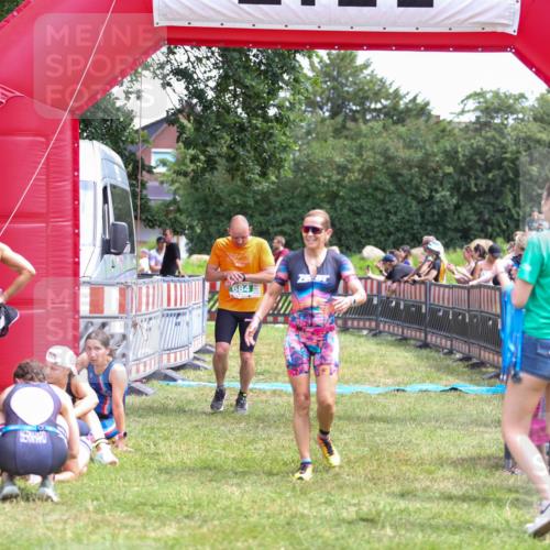 21.06.2026 - 29. Vierlanden-Triathlon Andreas Tolksdorf http://msf.ph/oto/9921312 21.06.2026 13:28:30 Ziel 38, 684, 835, 1009 meine-sportfotos.de