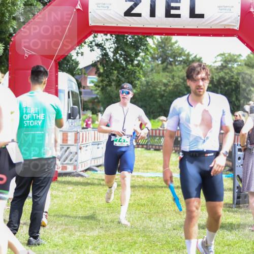 21.06.2026 - 29. Vierlanden-Triathlon Andreas Tolksdorf http://msf.ph/oto/9921393 21.06.2026 13:30:22 Ziel 83, 747, 758, 1011 meine-sportfotos.de