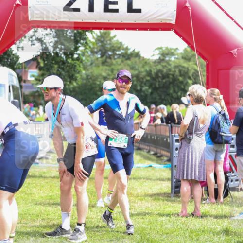 21.06.2026 - 29. Vierlanden-Triathlon Andreas Tolksdorf http://msf.ph/oto/9921396 21.06.2026 13:30:31 Ziel 1011 meine-sportfotos.de